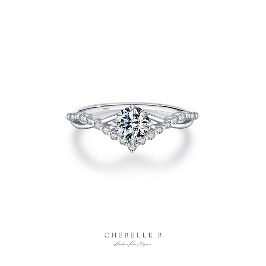 Seraphine Arc | 0.5-Carat Moissanite V-Band Ring