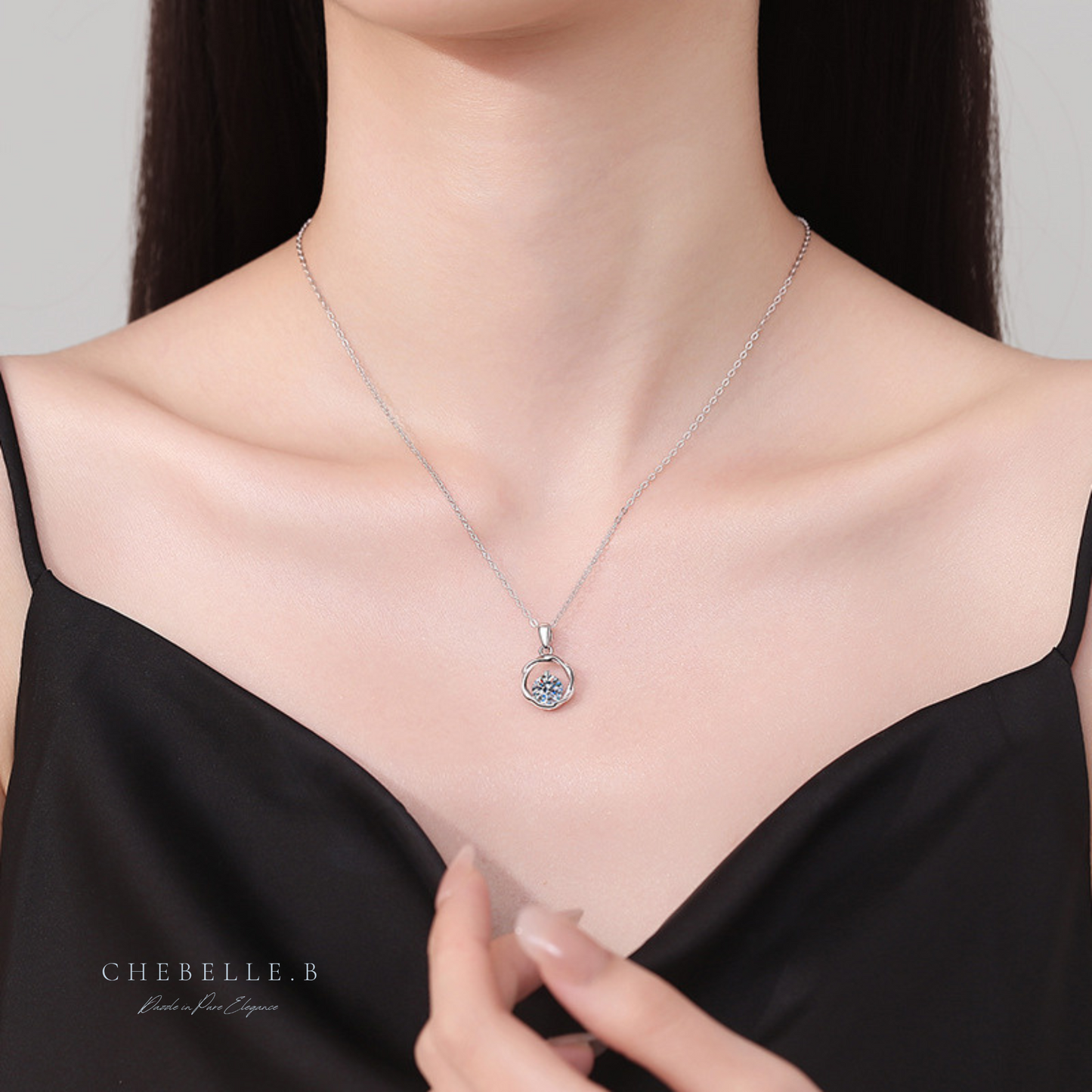 Ruban Infini S925 1-Carat Moissanite Möbius Pendant Necklace