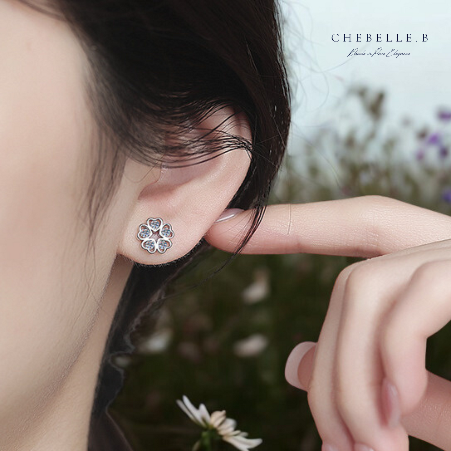 Fleur du Cœur | Petal Heart 0.3-Carat Moissanite Stud Earrings