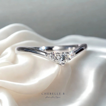 Arc Étoilé S925 Moissanite V-Shaped Ring