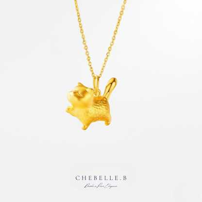 Chic Félin – Golden Cat Pendant Necklace