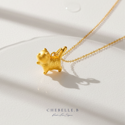 Chic Félin – Golden Cat Pendant Necklace